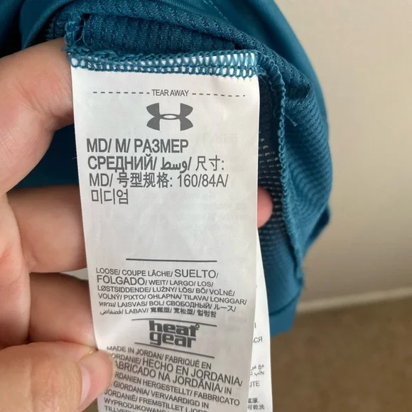 NWT Under Armour Heat Gear Top - Picture 8 of 9